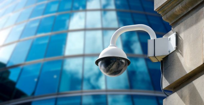 Mounting bracket for security camera